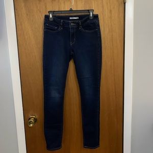 711 Skinny Levi’s Jeans